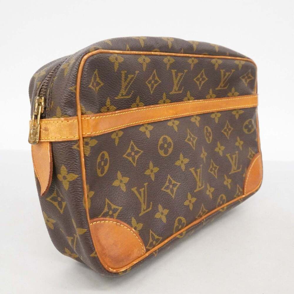 LOUIS VUITTON Authentic Brown Monogram Clutch Bag - Picture 2 of 10